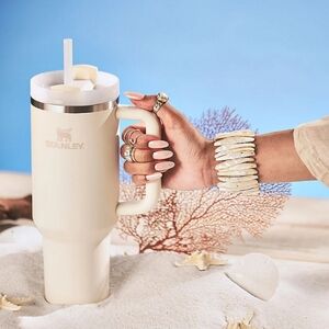 The Quencher H2.0 Flowstate™ Tumbler | 40 OZ  Stanley